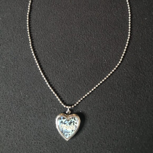 Pendentif en forme de coeur - Picture 2 of 2